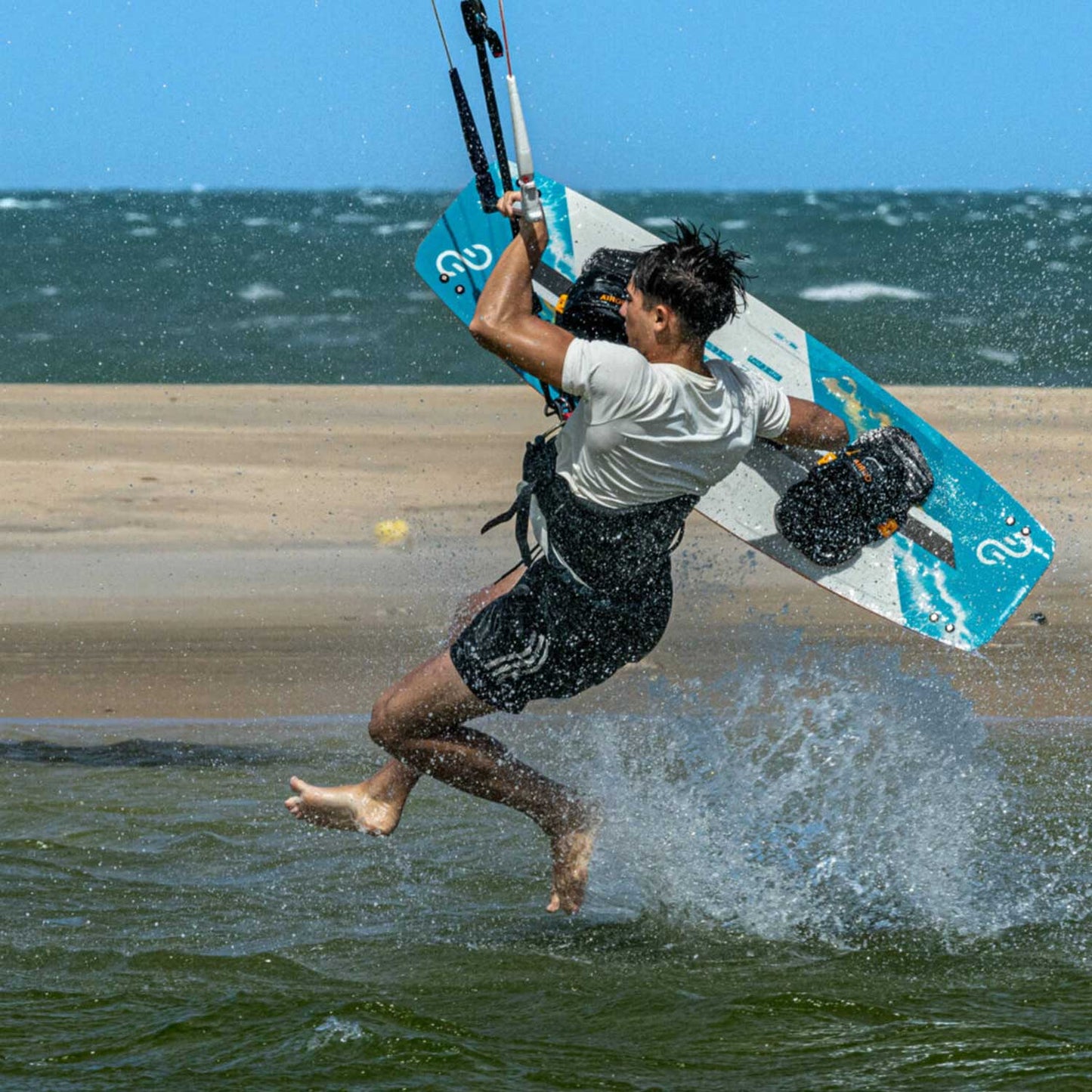 2025 Eleveight Process V8 Kiteboard - Jesus Walk