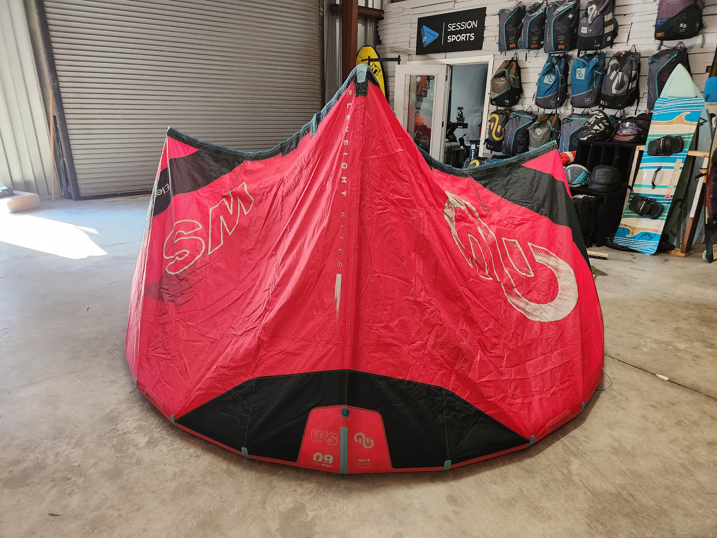 Used 2023 Eleveight WS V6 9m Kiteboarding Kite