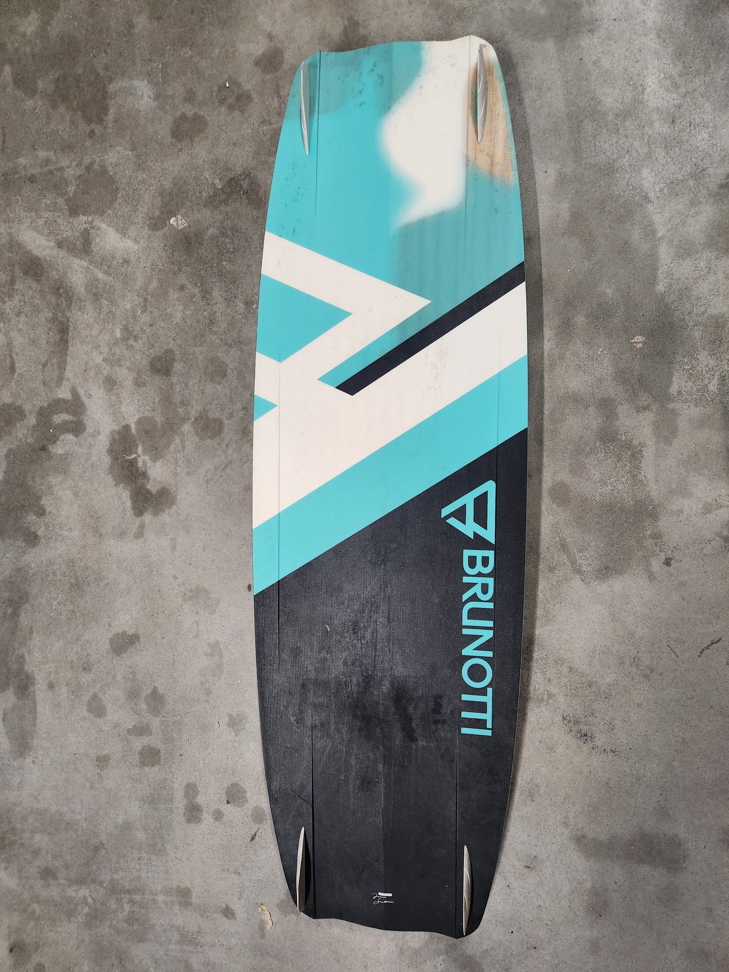 USED Brunotti Riptide Kiteboard 133x39cm