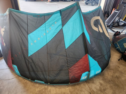 USED 2024 Eleveight XS V4 9m Kiteboarding Kite