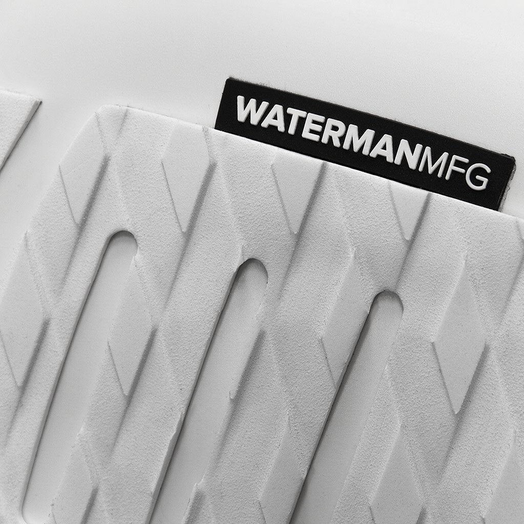 WMFG Stubby Six Pack Traction 2.0 white small logo
